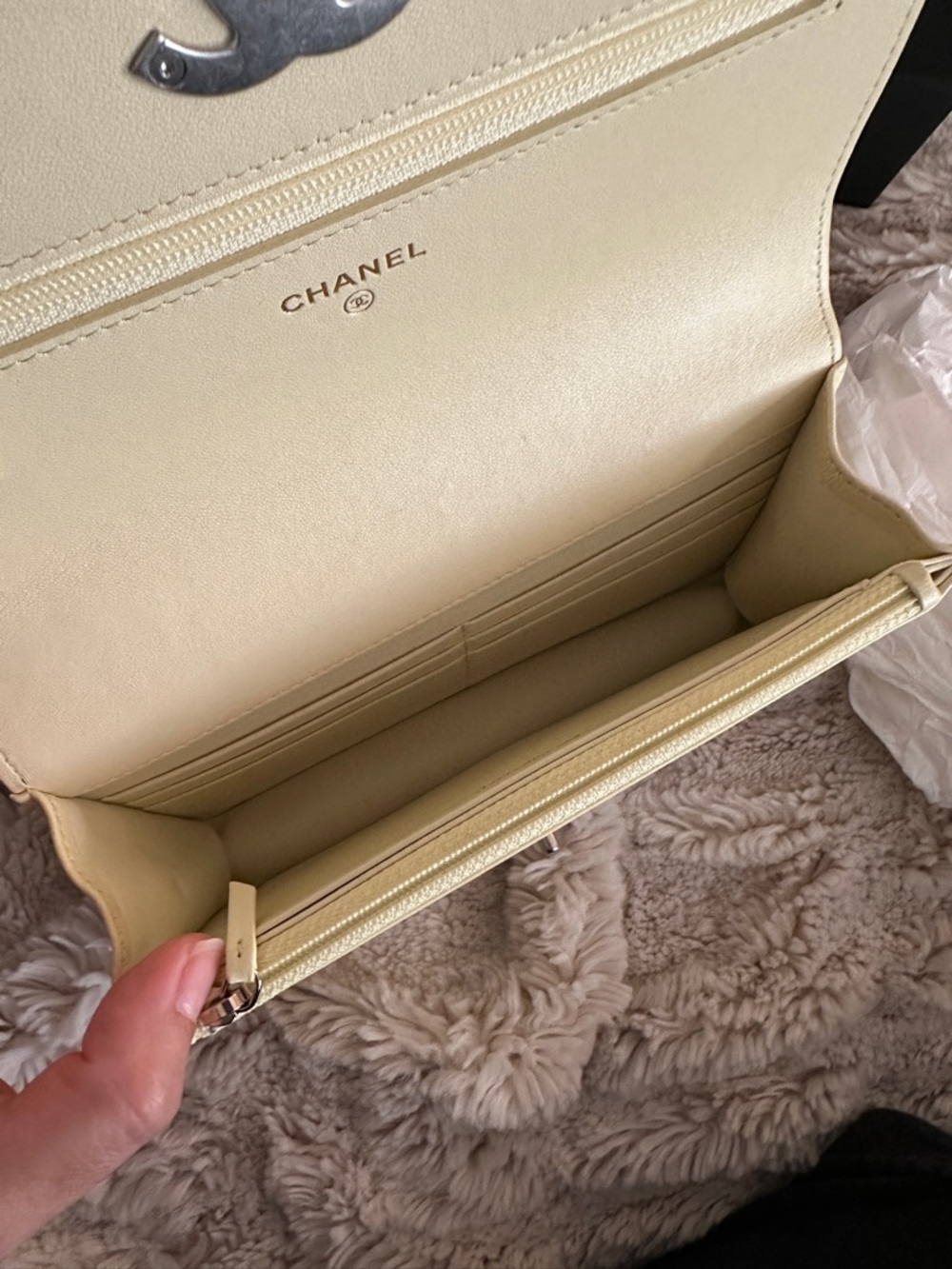 CHANEL19 Quilted Lambskin Chain Wallet in Pale Yellow - Picture 3 of 6